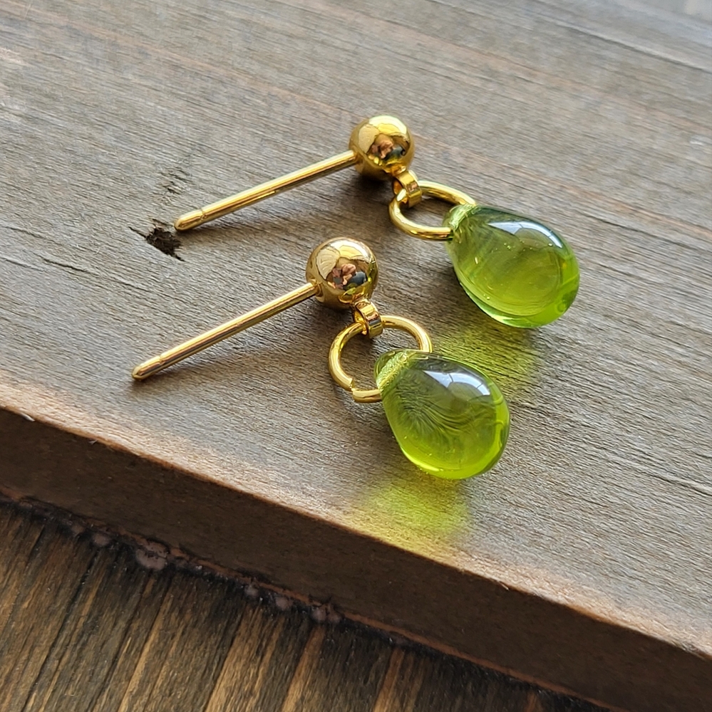 18k Gold Green Peridot Teardrop Earrings- Handmade Earrings- Green Earri…